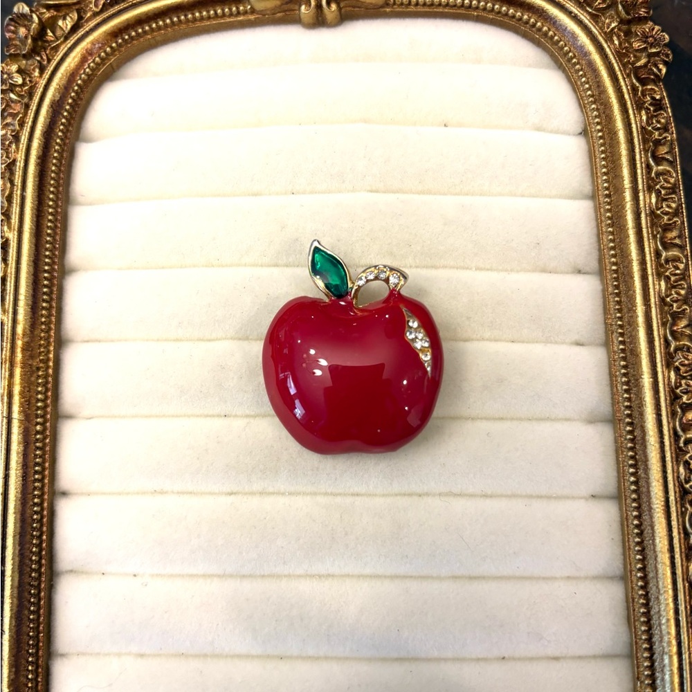 Apple Brooch White Rhinestone Glossy Red Green Enamel Gold Tone 1.5 In CUTE!